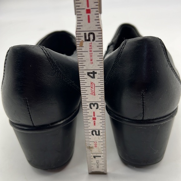 Clarks Black Leather Slip on Shoes with 2 inch Wedge Style Heel size 6.5 - Picture 4 of 11